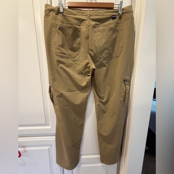 Patagonia Tan Cargo Pants - Picture 6 of 6